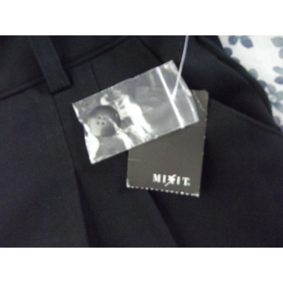 Mixit Size 4 Solid Black Bermuda Dress Shorts pleated buttons polyester stretch - Picture 8 of 12